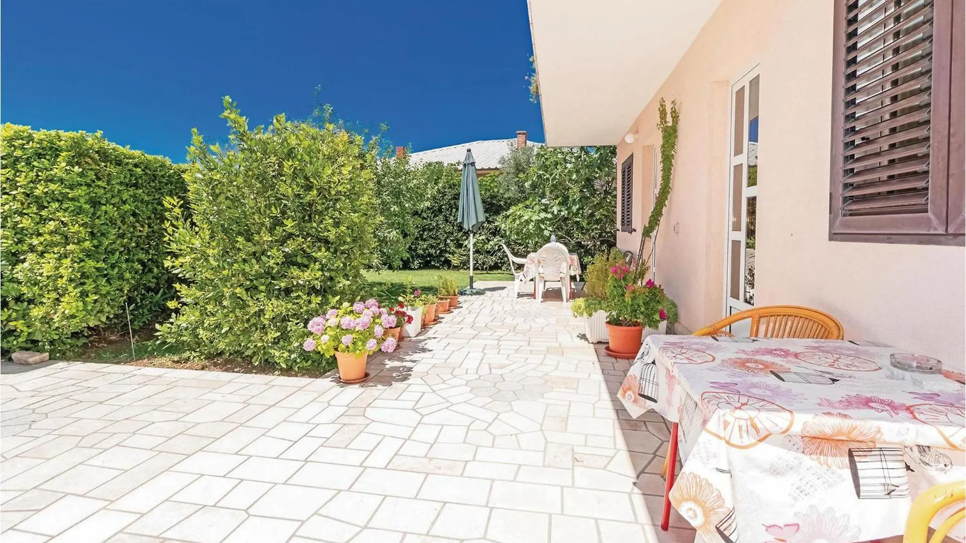 Stunning Apartment In Novi Vinodolski With Wifi Kroatien